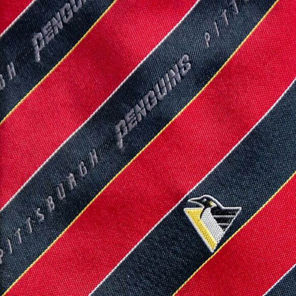 Men's Neck Tie PITTSBURG PENGUINS Hockey Sports Memorabilia Made in USA Silk - Picture 2 of 6